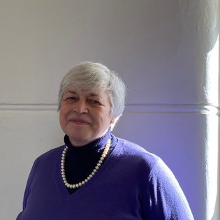 Dr Alison Morrison-Low