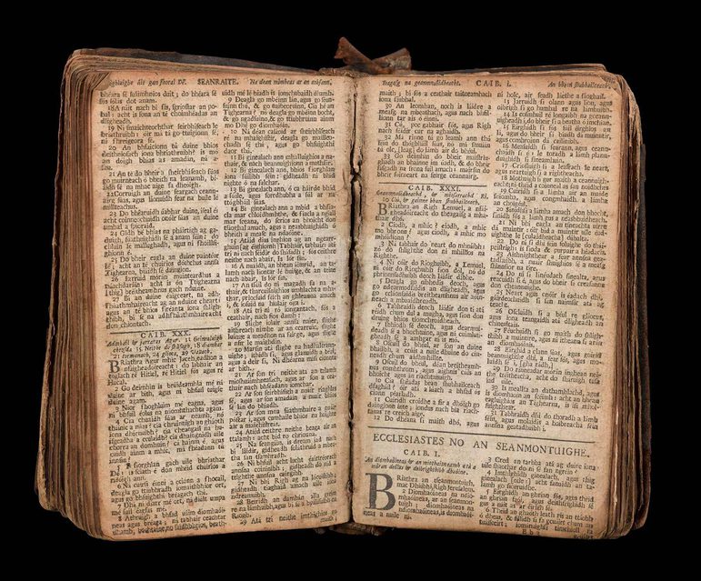 An old Gaelic Bible open at a passage of Ecclesiastes.